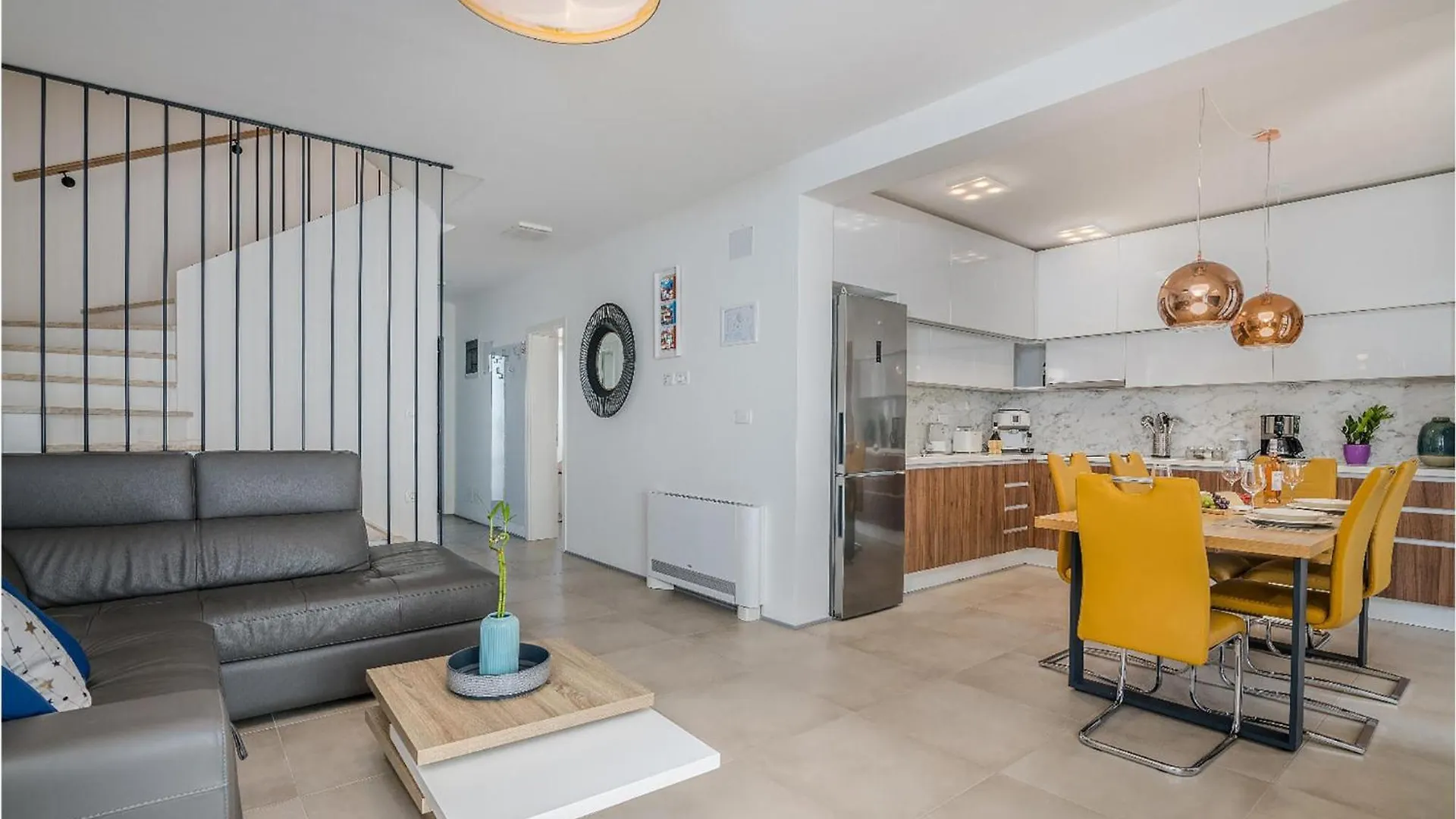 펜션 Awesome Home In Novigrad With Kitchen